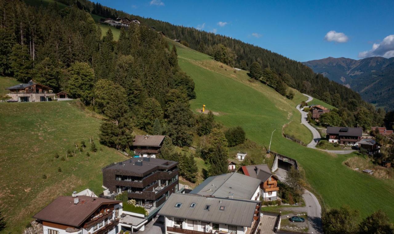 Sunny Ferienwohnungen Ski In - Ski Out Self Check In Zell am See Ngoại thất bức ảnh